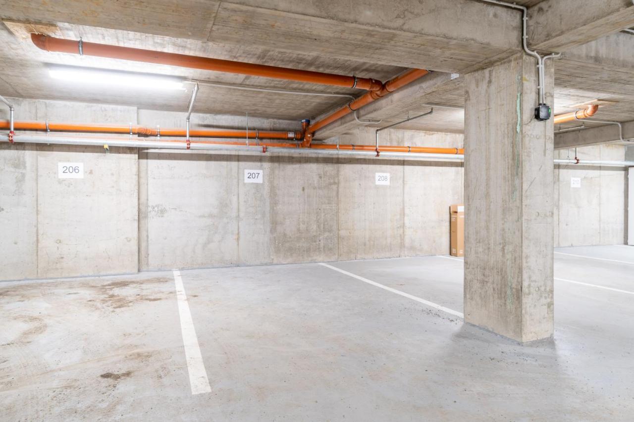 Brand New Studio Apartment #31 In Brand New Building With Free Parking In The Center Praag Buitenkant foto