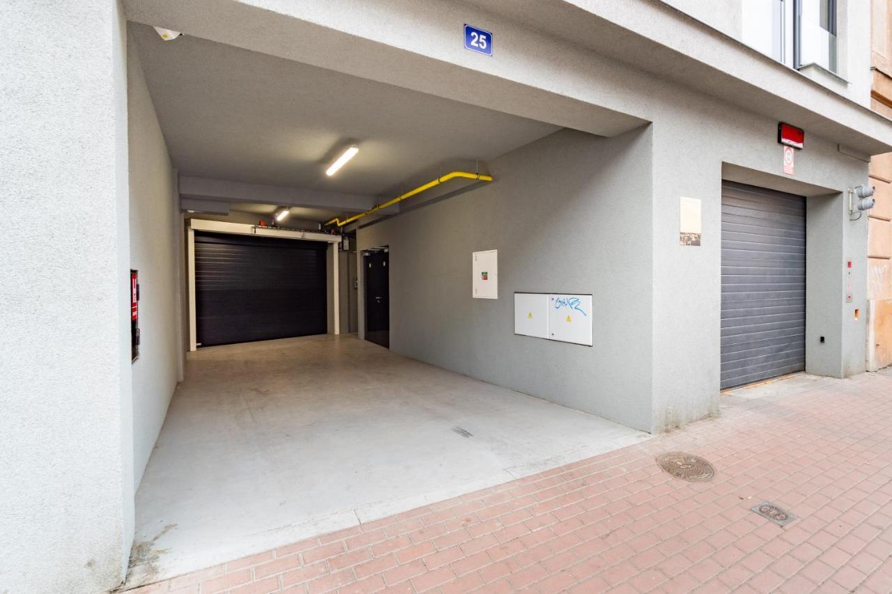 Brand New Studio Apartment #31 In Brand New Building With Free Parking In The Center Praag Buitenkant foto